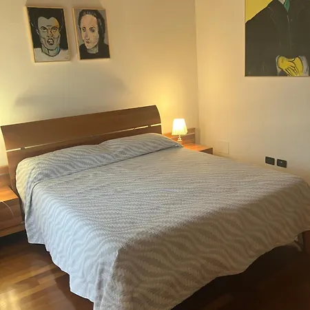 Casa Davide カステルヌオーヴォ・デル・ガルダ